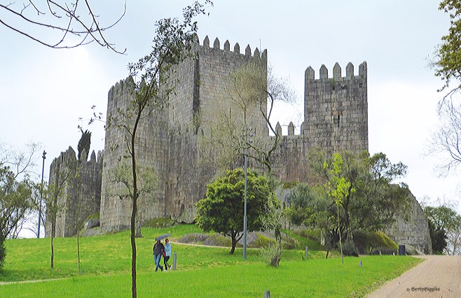 RAINY DAY AT THE CASTLE IN GIMARAES 2013